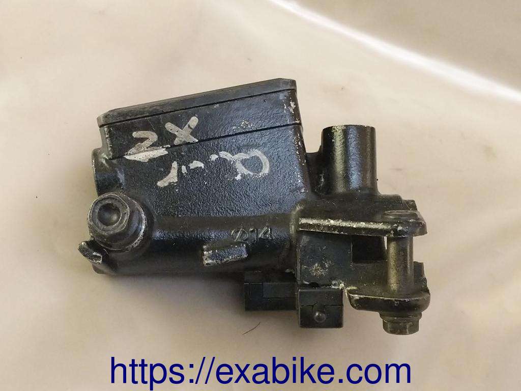 clutch master cylinder Kawasaki ZX10 Tomcat - photo 2