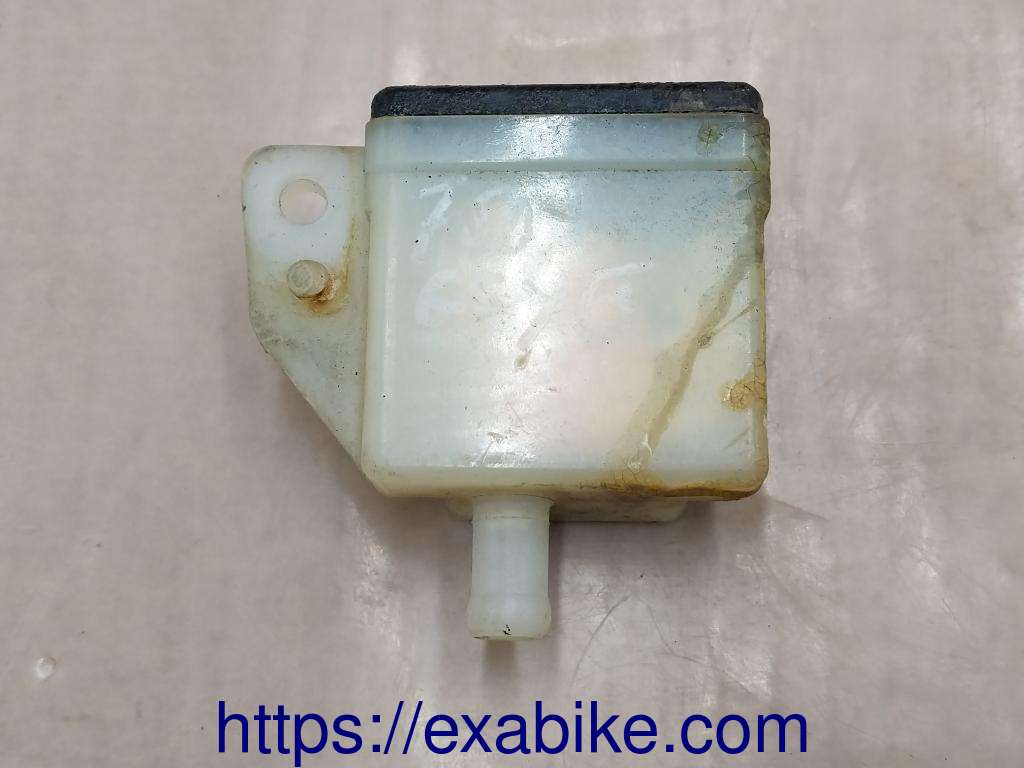 brake fluid reserve Suzuki GSXF 750 - photo 2