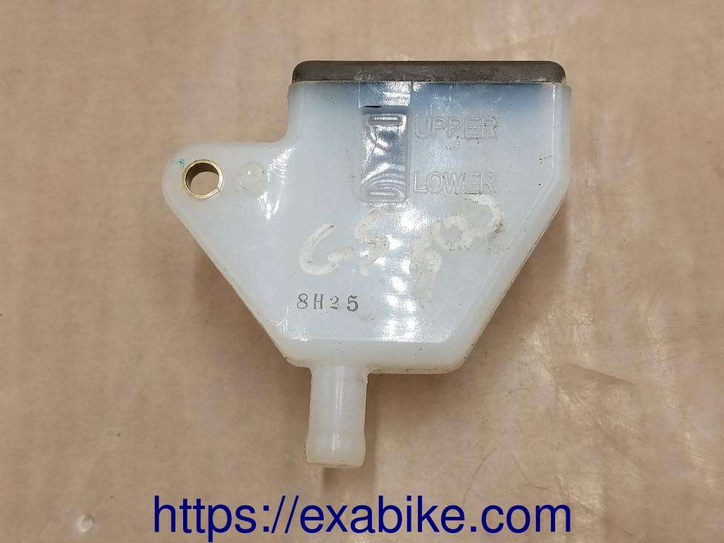 brake fluid reserve Suzuki GS 550 - photo 2
