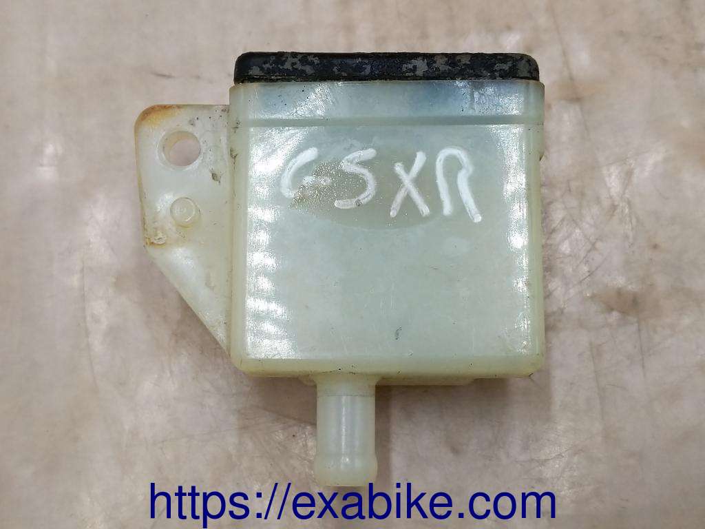 brake fluid reserve Suzuki GSXR 600 - photo 2