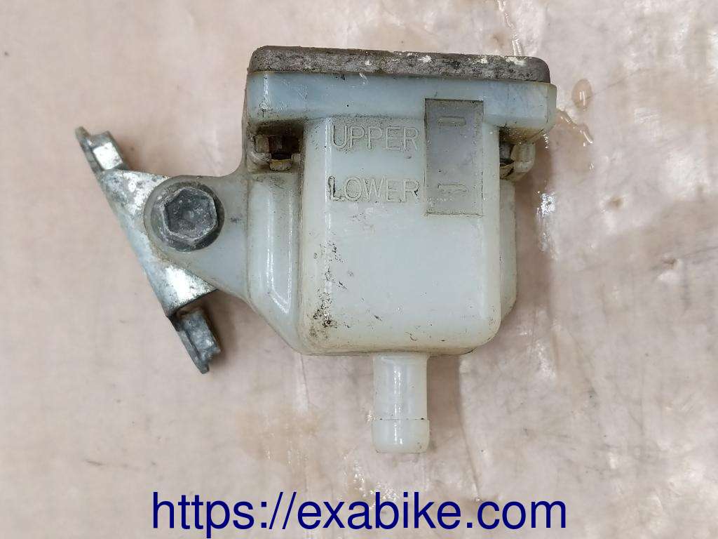 brake fluid reserve Suzuki RF 600 - photo 1