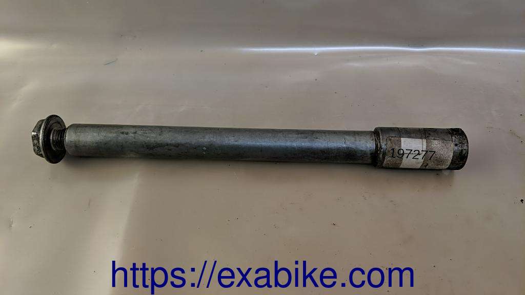 wheel axle, front Honda VTR 1000 - photo 1