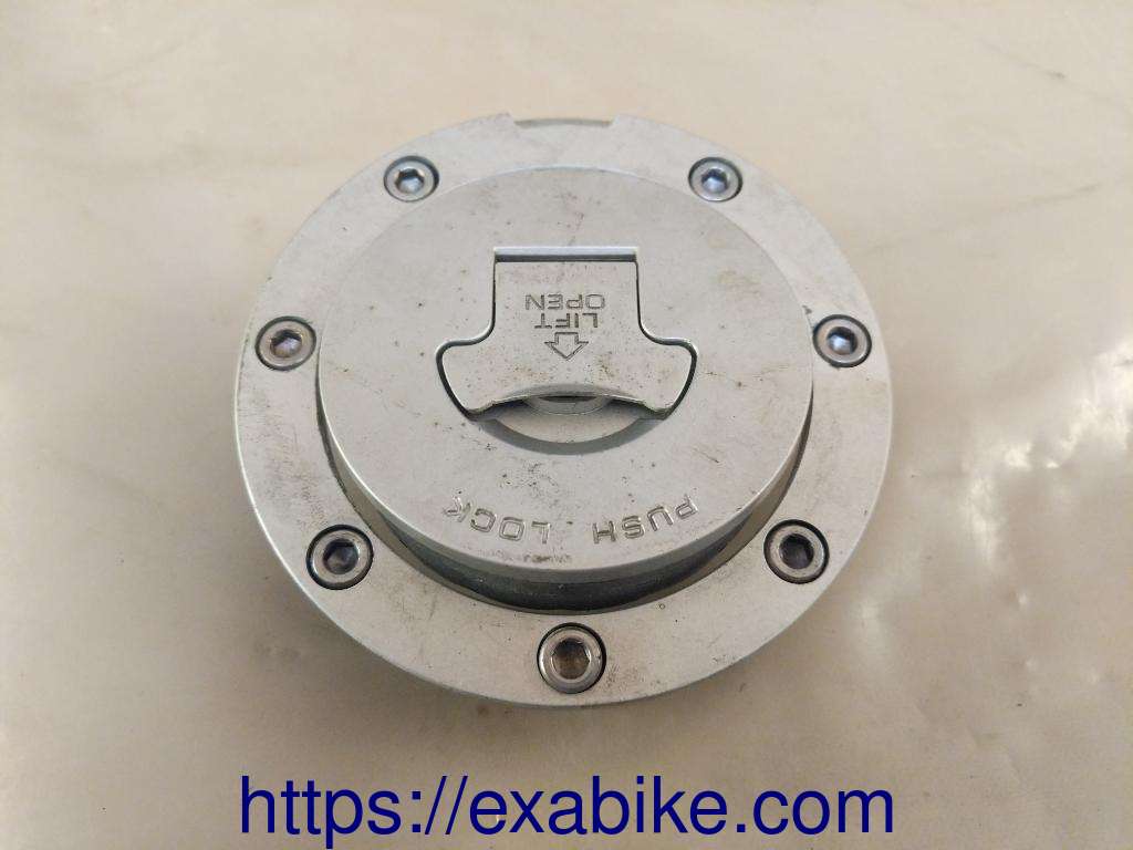 bouchon du réservoir Honda VTR 1000 - photo 1
