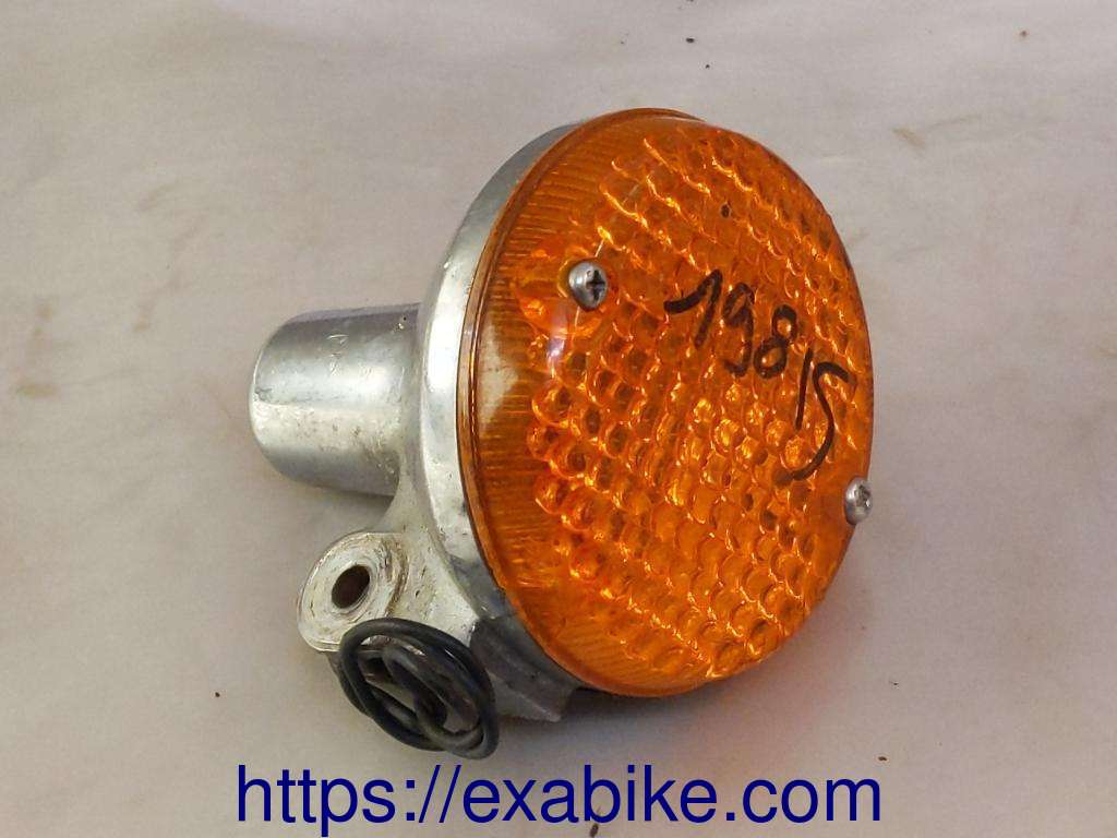 turn signal Yamaha XZ 550 - photo 1