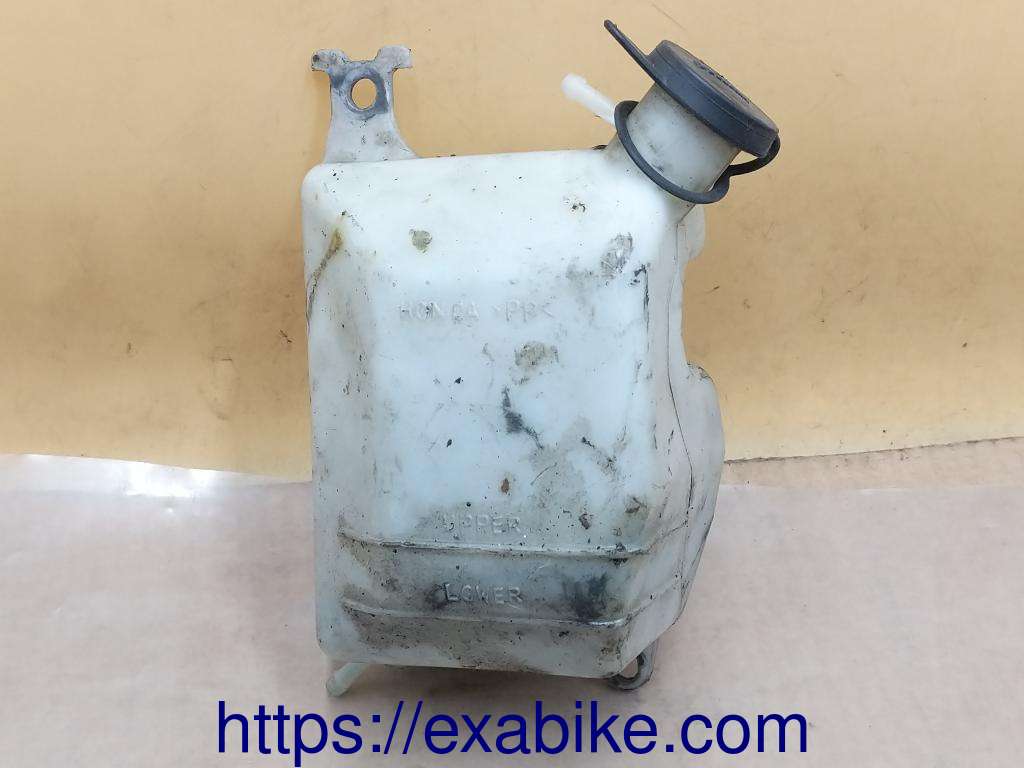 expansion tank Honda CBR 900 - photo 1