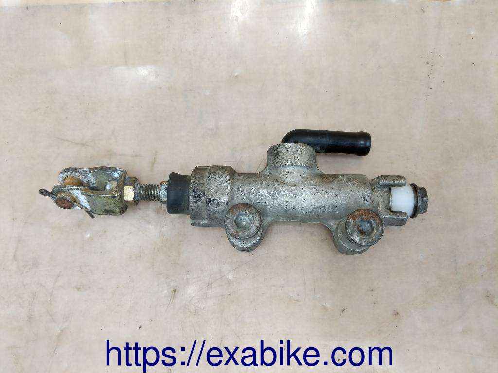 rear master cylinder Kawasaki Zephyr 550 - photo 1