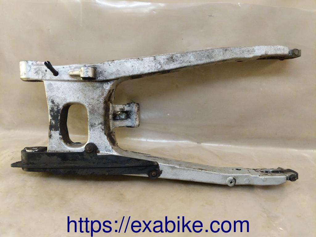 swingarm Honda VF1000F - photo 2