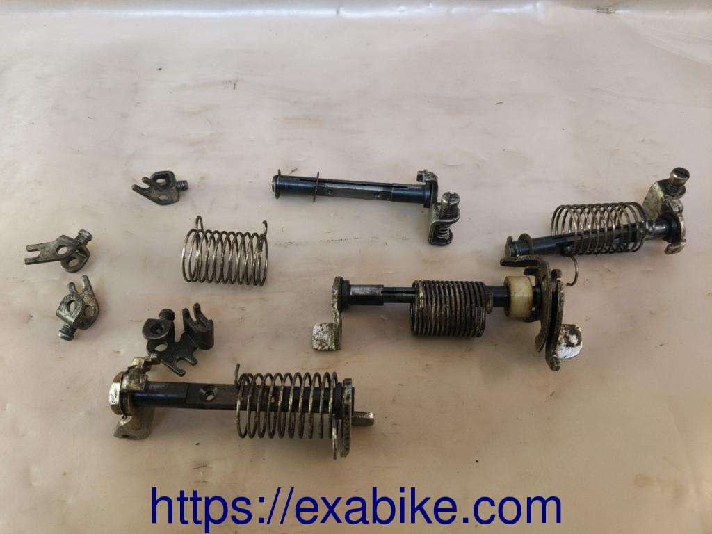 éléments de carburateur Suzuki GSXF 1100 - photo 1