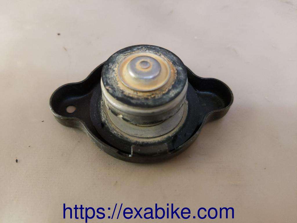 radiator cap Suzuki modele a identifier - photo 2