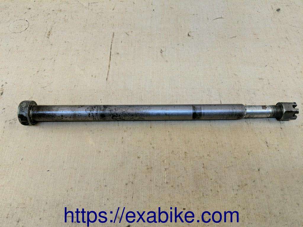 wheel axle, rear Suzuki TS 125 - photo 1