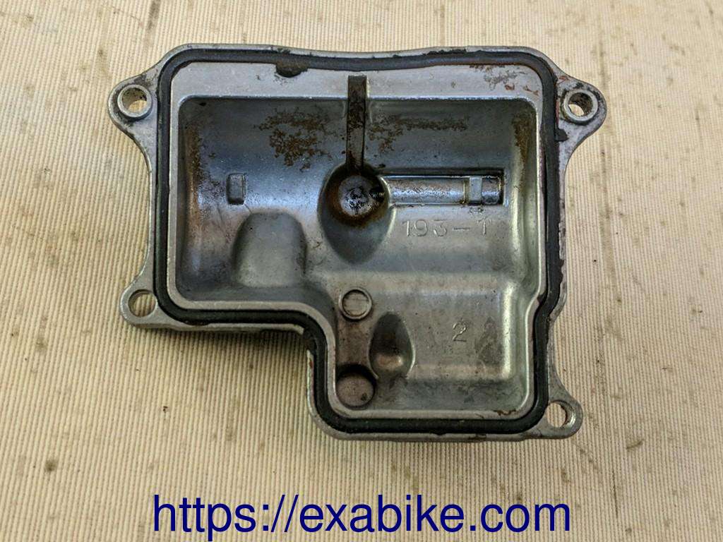 carburetor float chamber Honda VF1000R - photo 2
