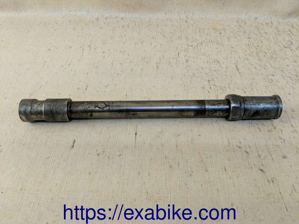 wheel axle, front Honda VF1000F - photo 1