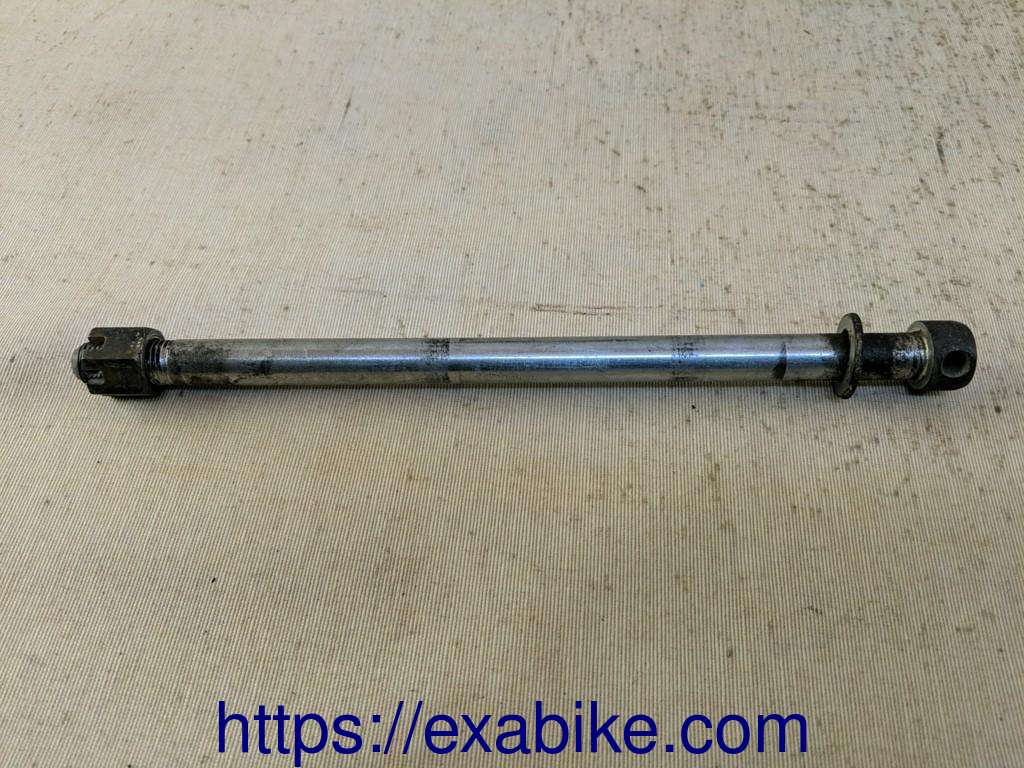 wheel axle, front Suzuki GN 125 - photo 1