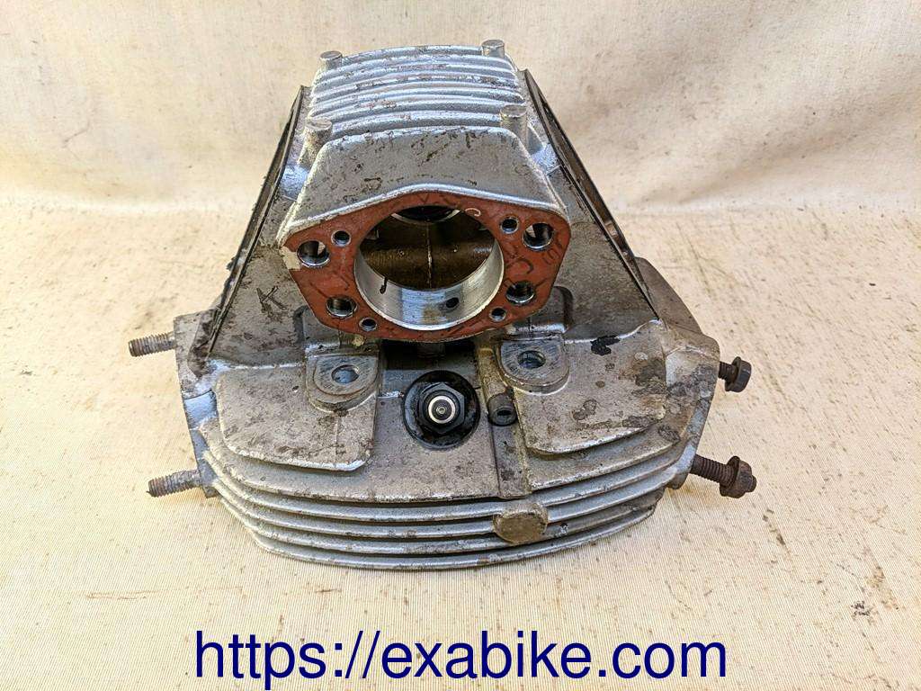 cylinder head, vertical Ducati 600 Monster - photo 1