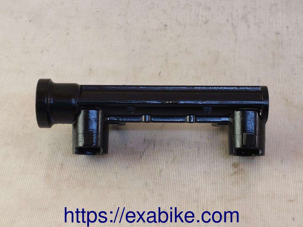 support d'injecteurs gauche Honda CB1000F - photo 1