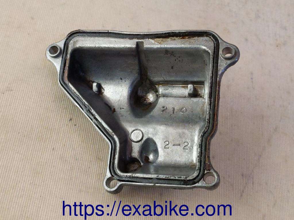 carburetor float chamber Honda VF500F - photo 2