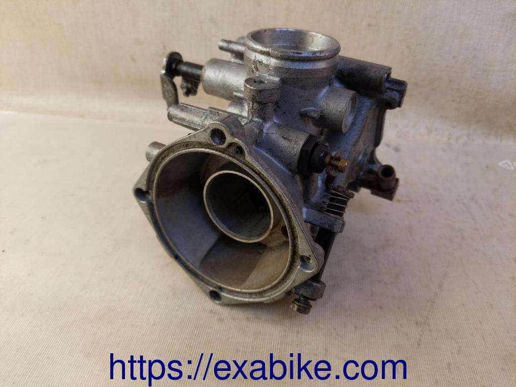 corps de carburateur arrière gauche Honda VF500F - photo 3