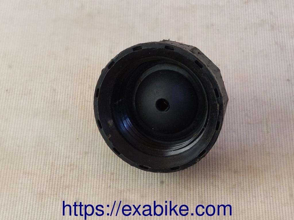 water tank cap Kawasaki ZZR 1100 - photo 2