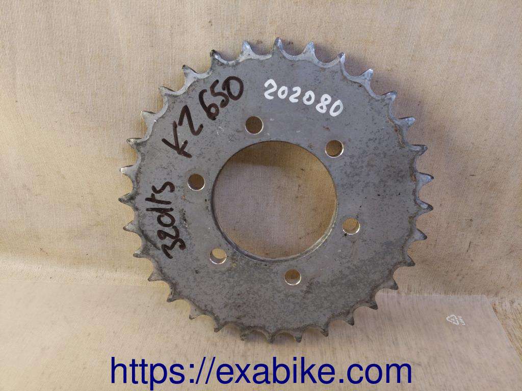 rear sprocket Kawasaki KZ650 - photo 1