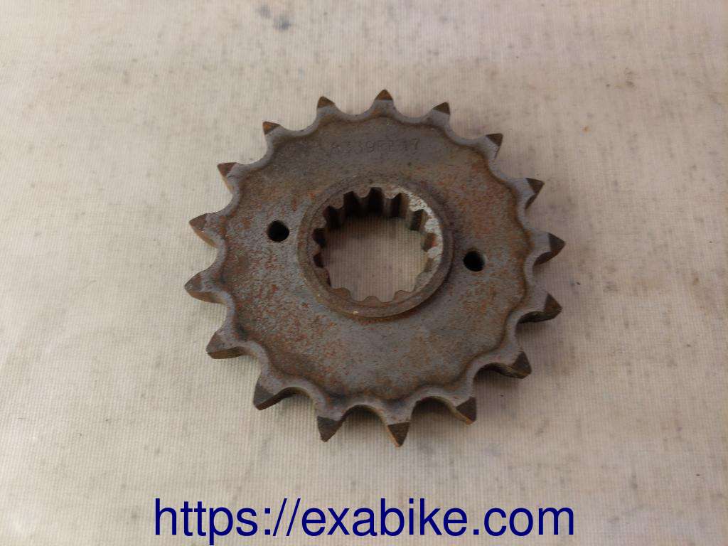 pignon de sortie de boite Honda VF750F - photo 1