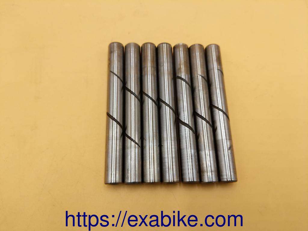 valve rockers axles Ducati 600 Monster - photo 1