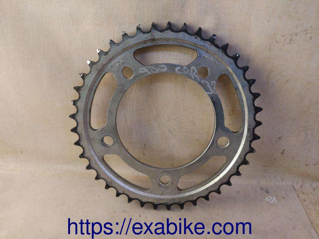 rear sprocket Honda CBR 900 - photo 1