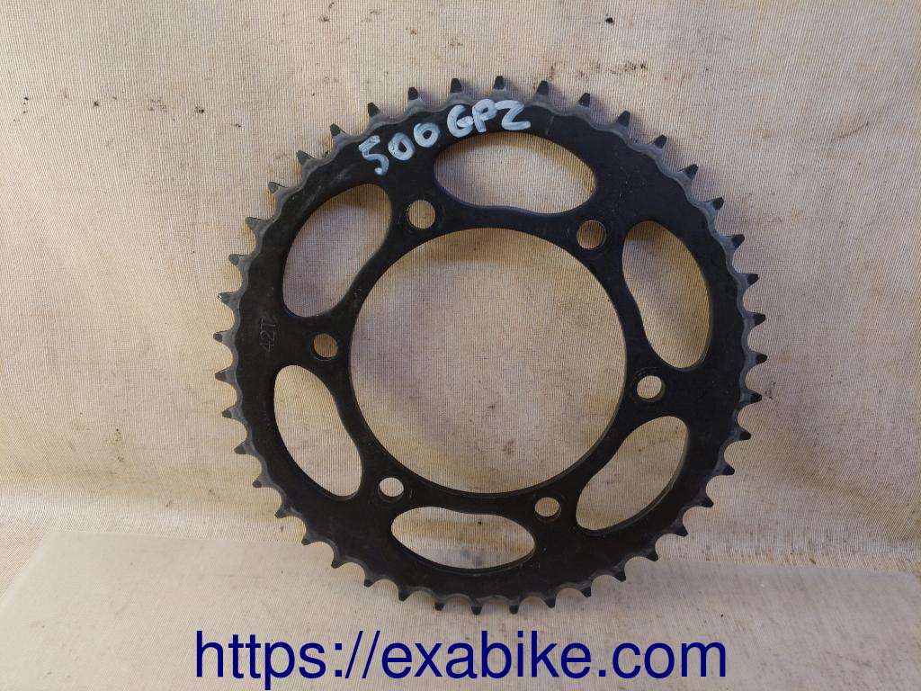 rear sprocket Kawasaki GPZ 500 - photo 1