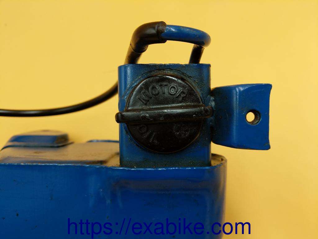 oil tank Yamaha RD 125 - photo 3