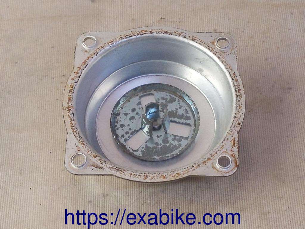 carburetor top cap Kawasaki GPX 750 - photo 2