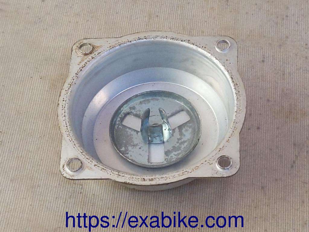 carburetor top cap Kawasaki GPX 750 - photo 2