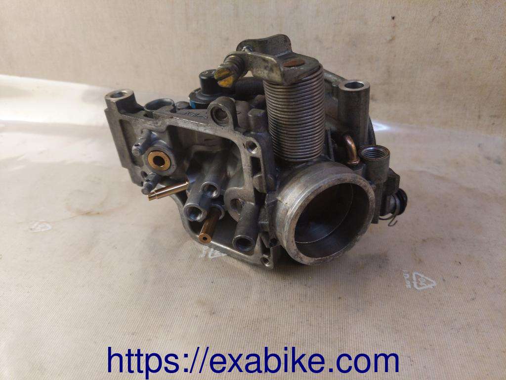 carburetor body, rear right Honda VFR 750 - photo 2