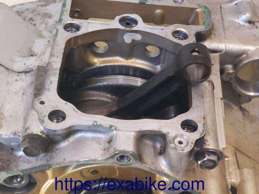 bas moteur Honda CBR 125 - photo 2