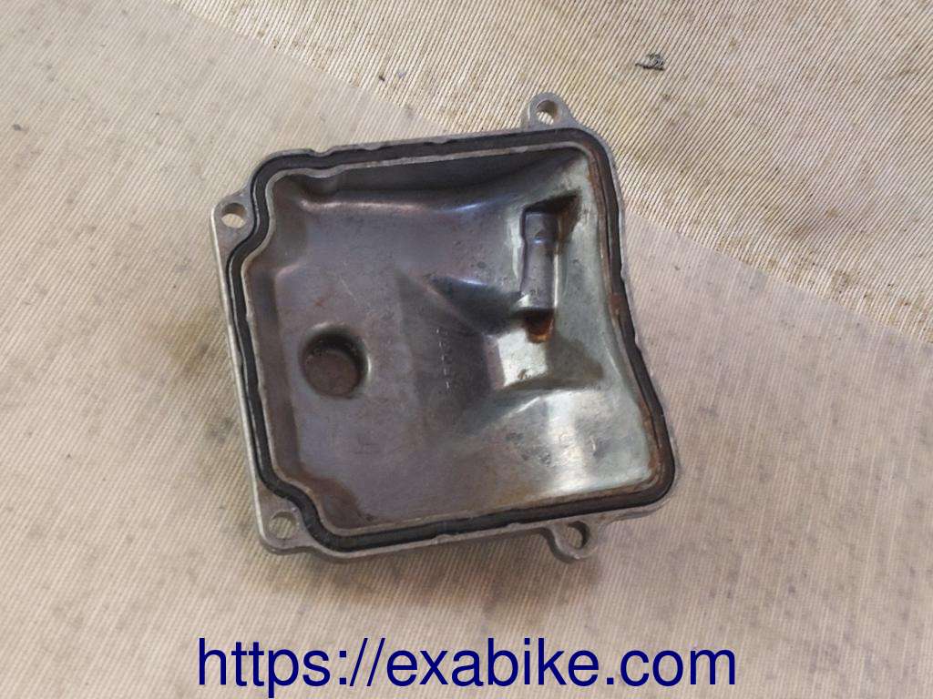 carburetor float chamber, left Yamaha FZ 750 - photo 2