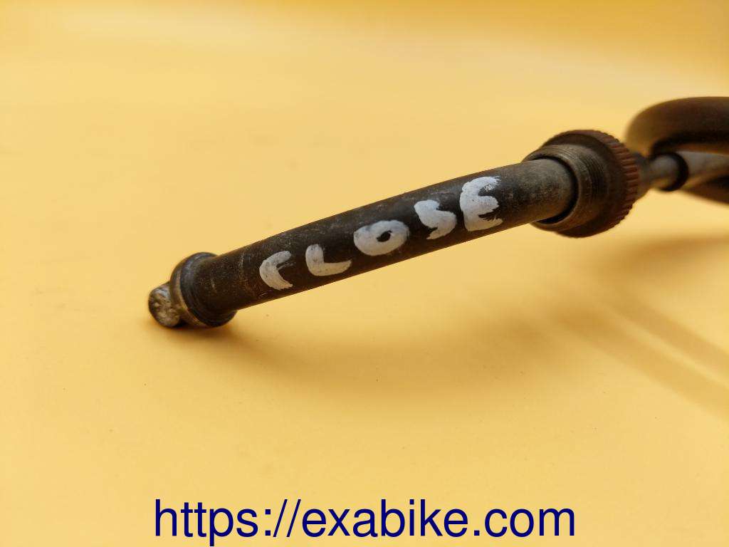 throttle cable, closin Honda VF1000F - photo 2