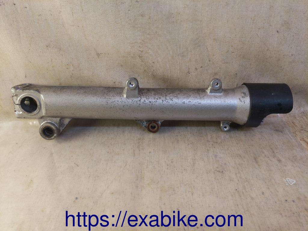 lower fork case, left Honda VFR 800 - photo 1