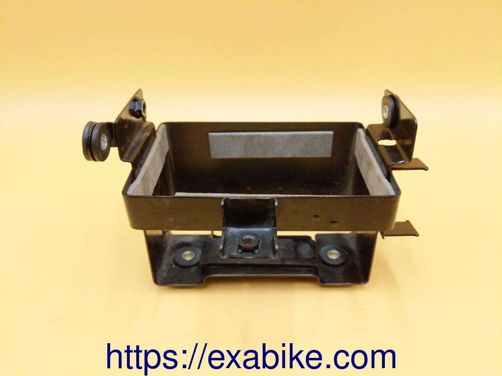 battery box Suzuki GS 500 - photo 1