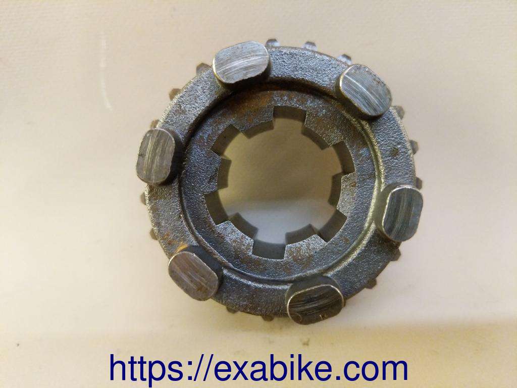 pignon de boite Kawasaki Z 400 F - photo 2