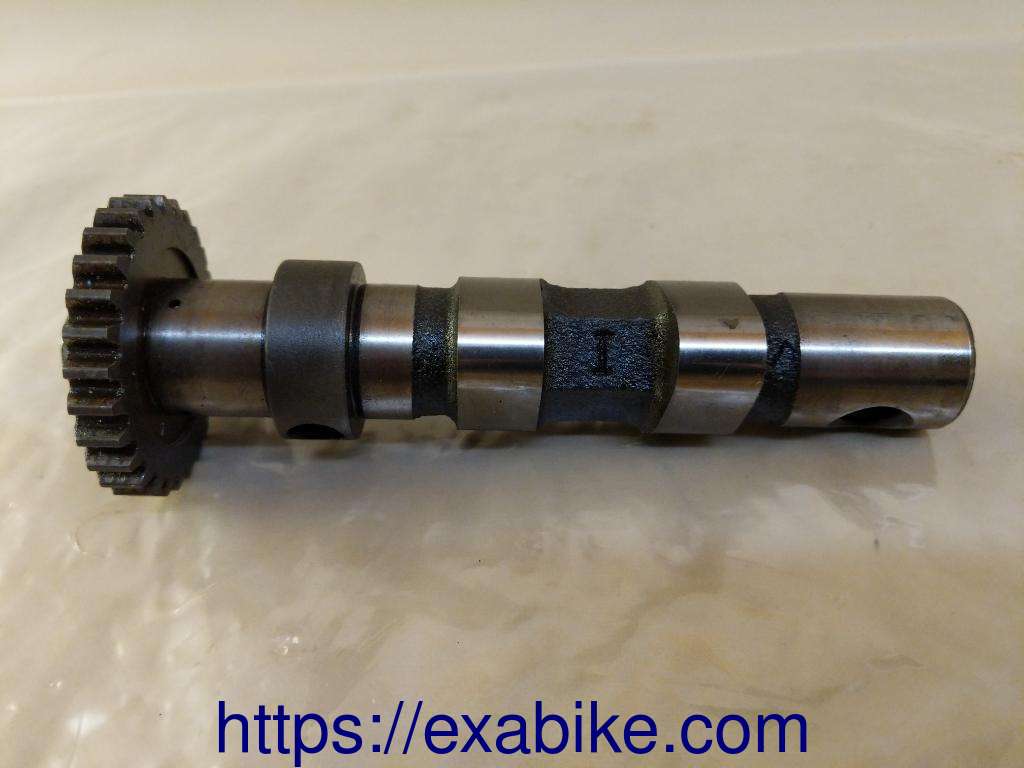 arbre à cames admission Yamaha XZ 550 - photo 1