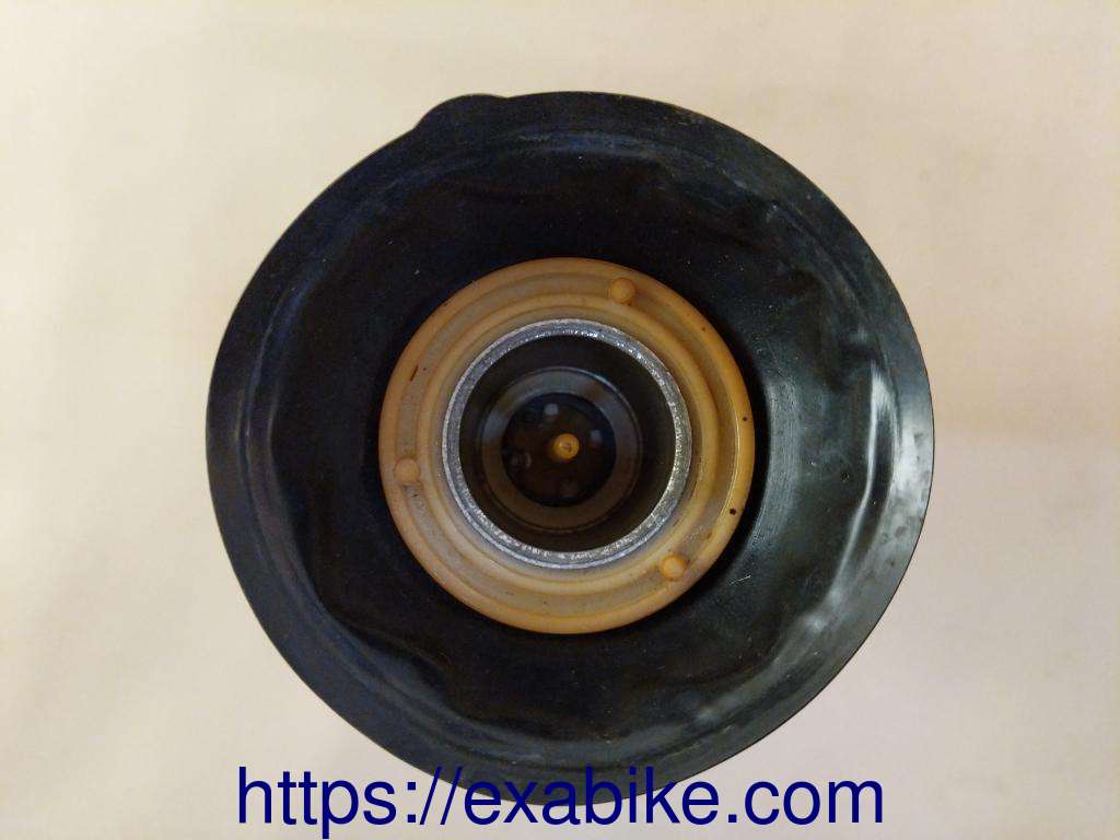 carburetor valve Suzuki GS650E - photo 2