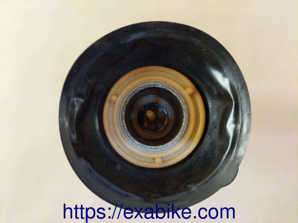 carburetor valve Suzuki GS650E - photo 2