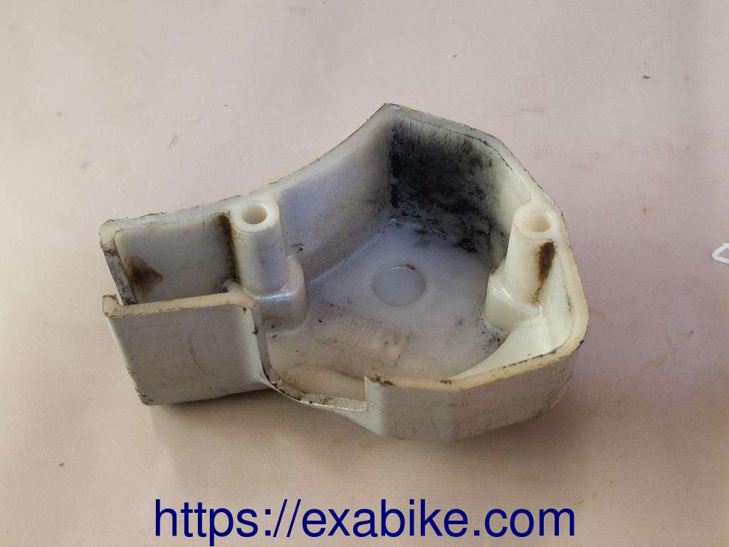 oil pump cover Yamaha 50 TZR - photo 2