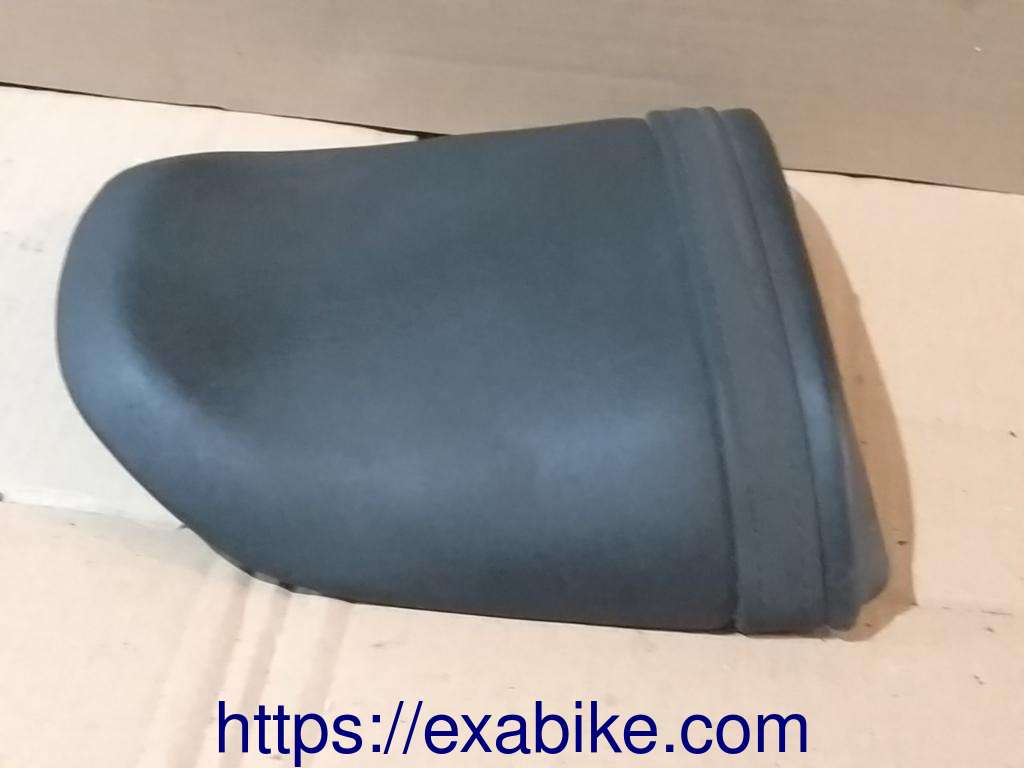 rear seat Suzuki Bandit 400 - photo 2