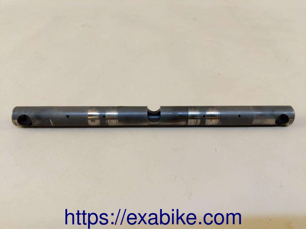 rocker arm shaft Honda GL 1100 Goldwing - photo 1