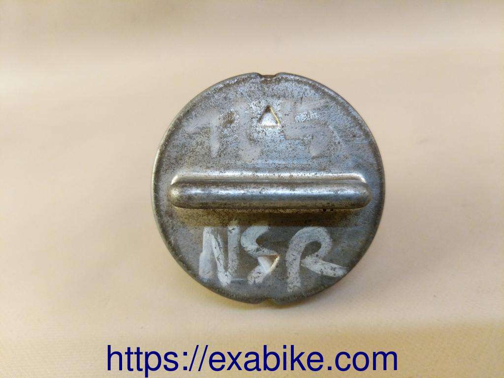 fuel tank cap Honda NSR 125 - photo 1