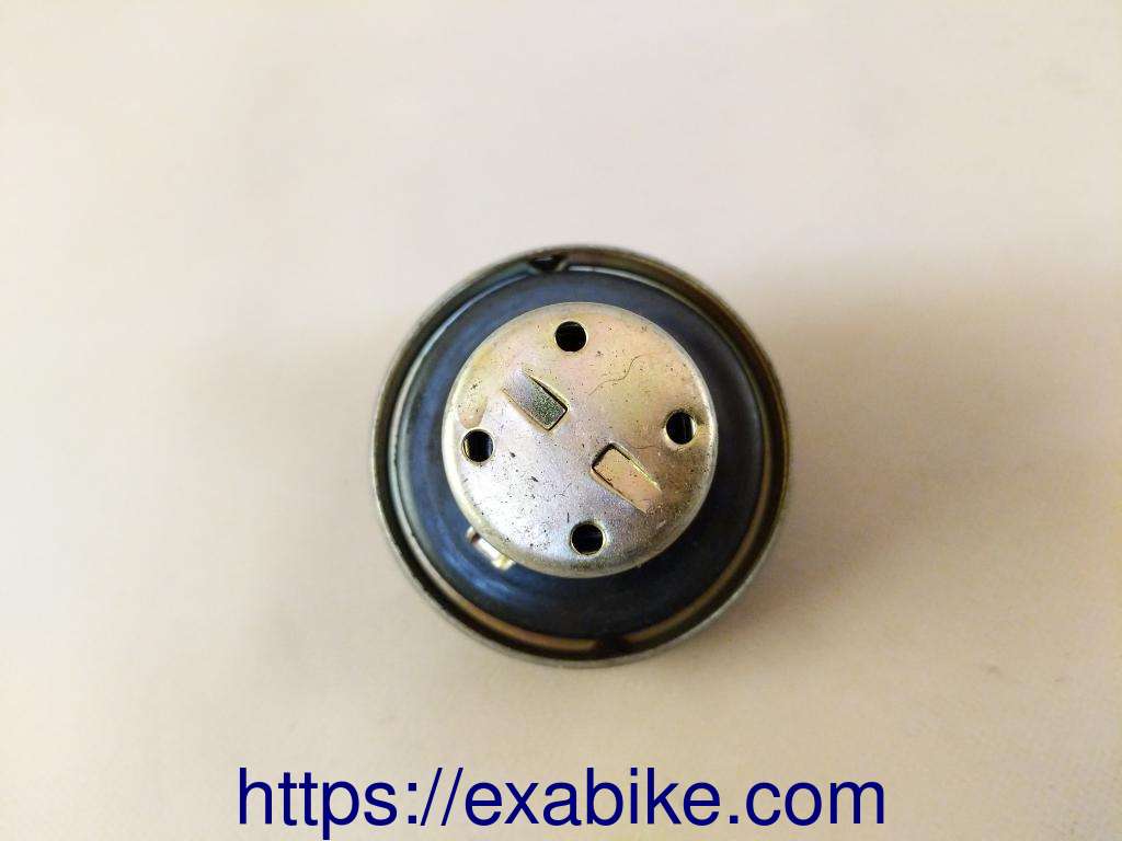 fuel tank cap Honda NSR 125 - photo 2