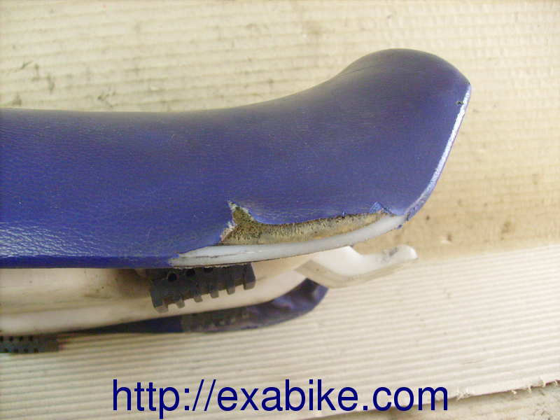 front seat Suzuki GSXR 1100 - photo 4