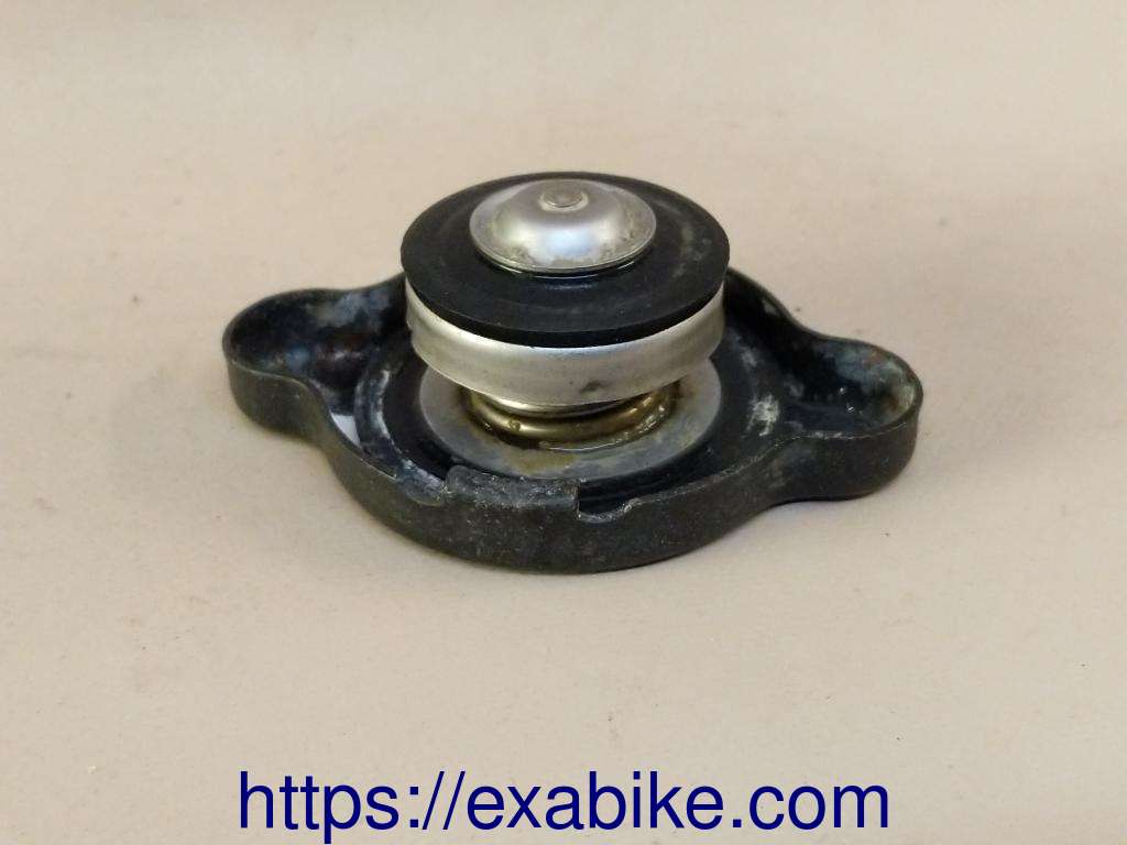radiator cap Honda VFR 750 - photo 2
