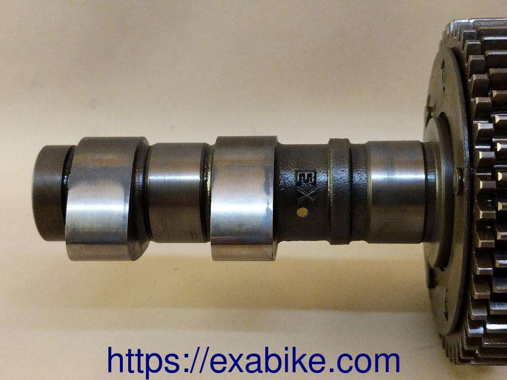 exhaust camshaft, rear Honda VFR 750 - photo 3