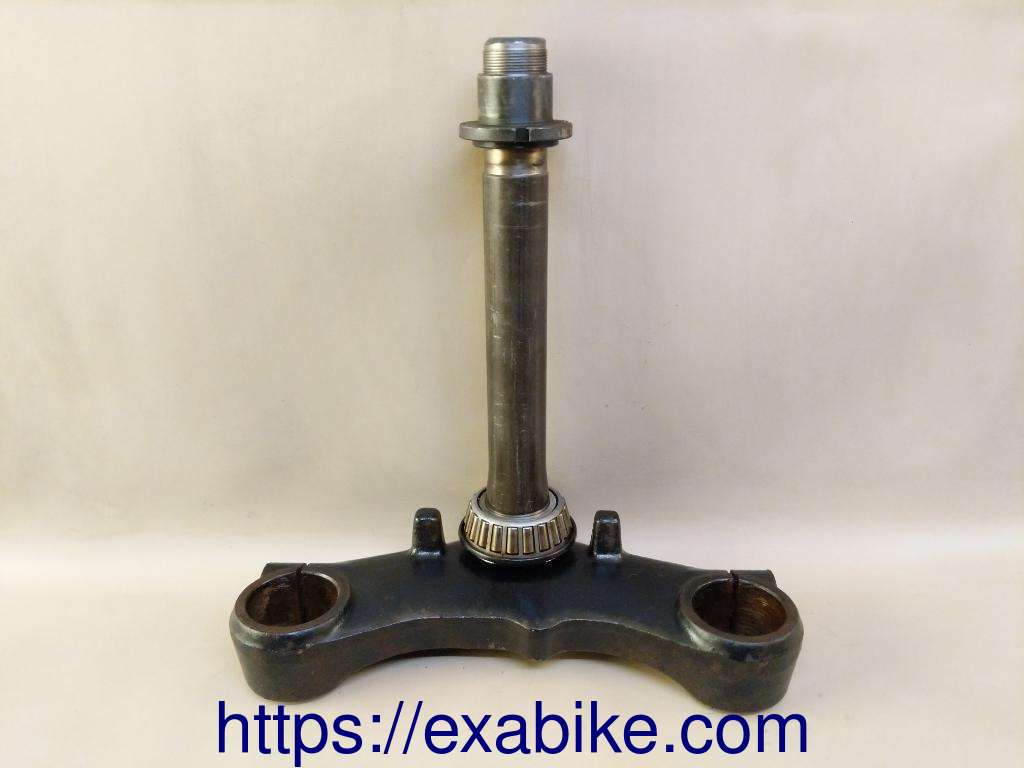 té de fourche inférieur SUZUKI GS1100G - photo 1