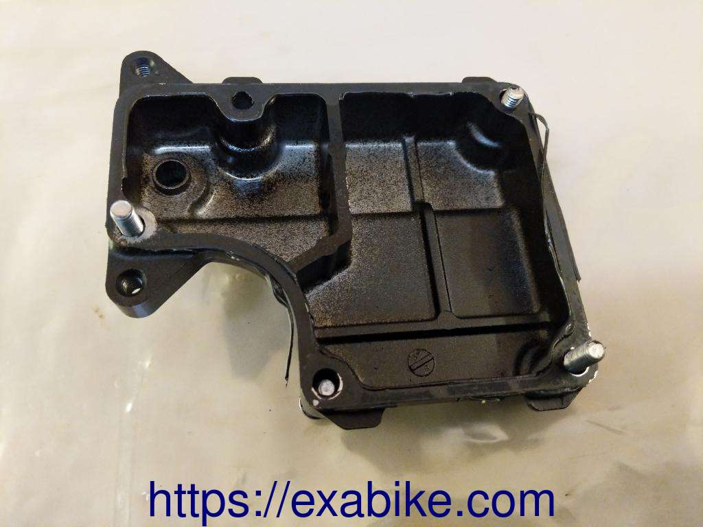 couvercle moteur Suzuki 1250 GSX - photo 2